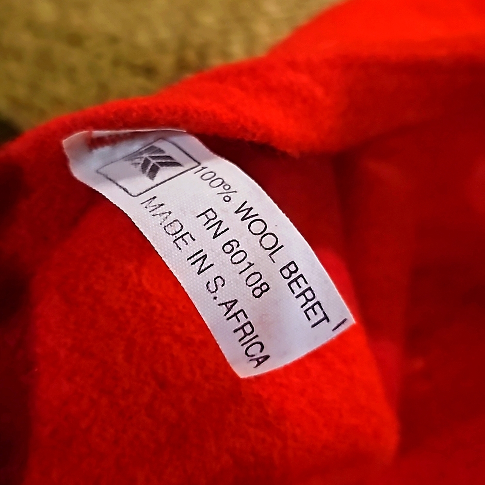 Red wool beret - Picture 5 of 5